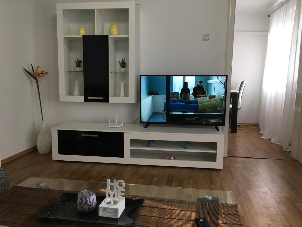 Luxury Apartment In The Heart Of Яйце Экстерьер фото